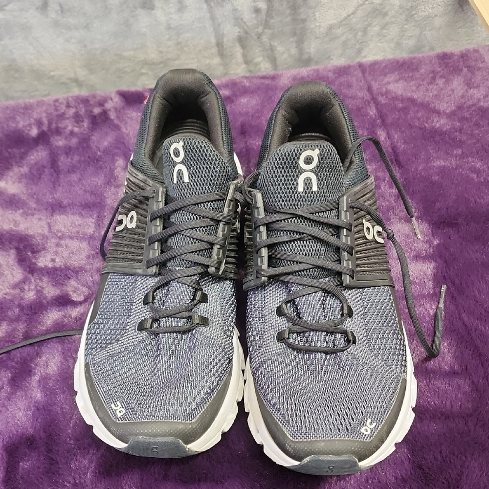 On Cloud Cloudswift Womens 10.5 Black Running Shoes CloudTec Sneakers